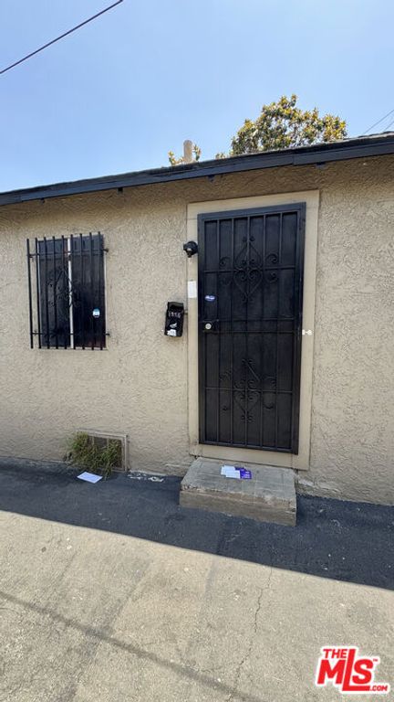 8806 Beach Street 8806, Los Angeles, CA 90002