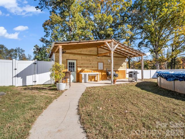 187 E High Road, Bostic, NC 28018