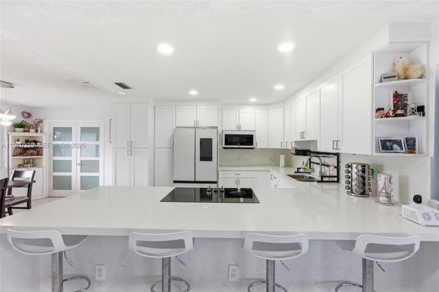 1101 NW 86th Terrace, Pembroke Pines, FL 33024