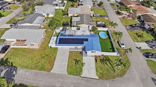 1101 NW 86th Terrace, Pembroke Pines, FL 33024