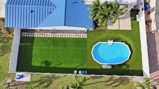 1101 NW 86th Terrace, Pembroke Pines, FL 33024