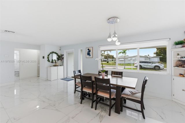 1101 NW 86th Terrace, Pembroke Pines, FL 33024