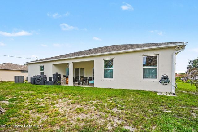 120 Tate Court SE, Palm Bay, FL 32909