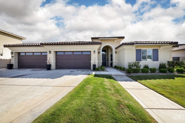12531 Fairlawn Dr, Bakersfield, CA 93311