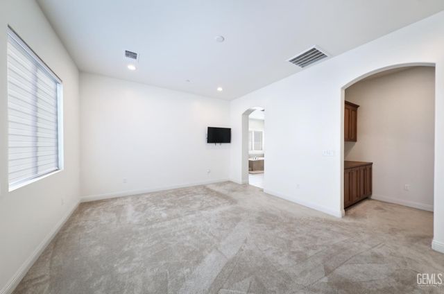 12531 Fairlawn Dr, Bakersfield, CA 93311