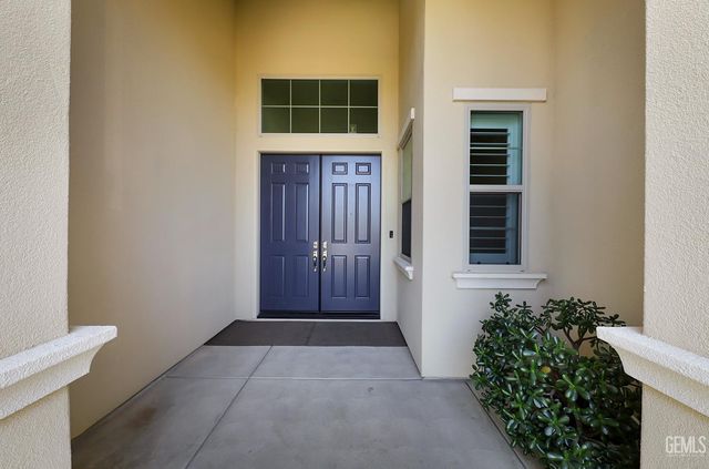 12531 Fairlawn Dr, Bakersfield, CA 93311