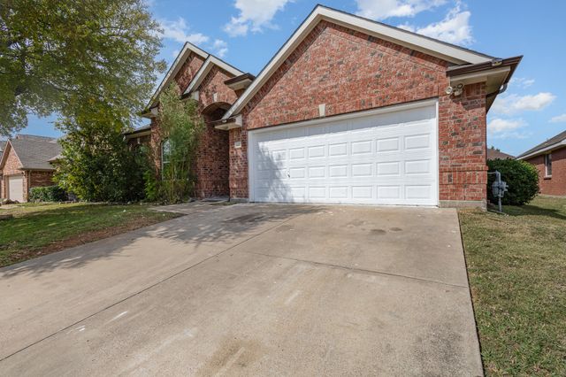 601 Valencia Drive, Arlington, TX 76002