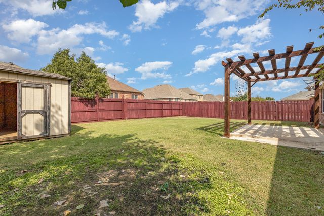 601 Valencia Drive, Arlington, TX 76002