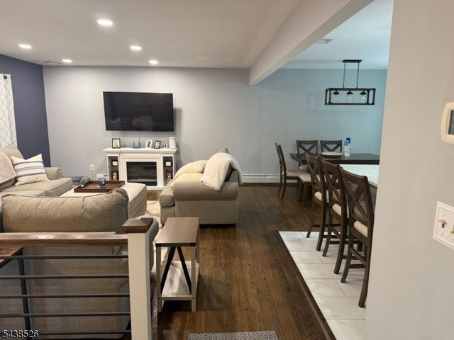 832 Lafayette Ave, Hawthorne Boro, NJ 07506