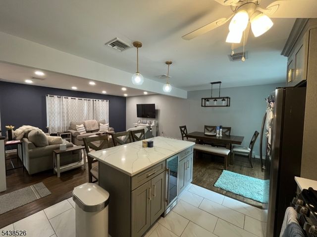 832 Lafayette Ave, Hawthorne Boro, NJ 07506