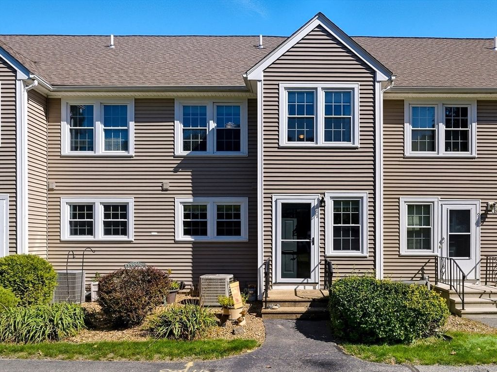 11 Hovey Pond Dr 11, Grafton, MA 01536
