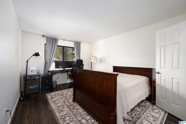 200 E Green Unit 200, Vestavia Hills, AL 35243