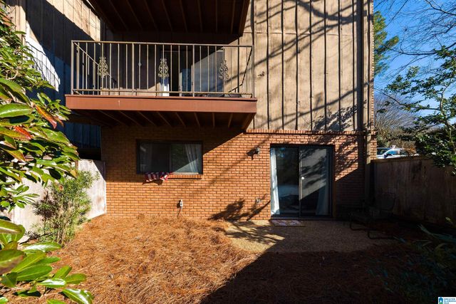 200 E Green Unit 200, Vestavia Hills, AL 35243