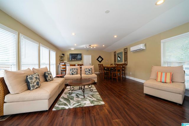 200 E Green Unit 200, Vestavia Hills, AL 35243