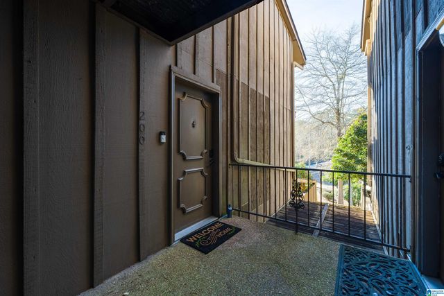 200 E Green Unit 200, Vestavia Hills, AL 35243