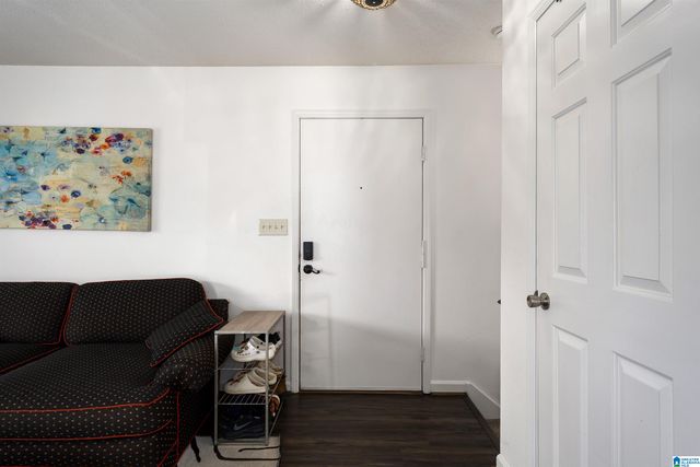 200 E Green Unit 200, Vestavia Hills, AL 35243