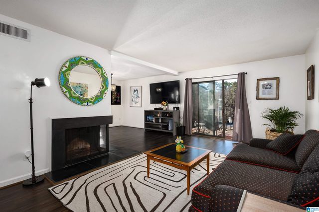 200 E Green Unit 200, Vestavia Hills, AL 35243