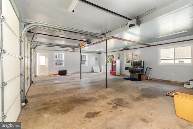 202 N DECATUR ST, Strasburg, PA 17579