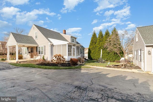 202 N DECATUR ST, Strasburg, PA 17579