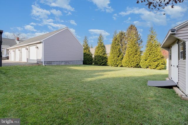 202 N DECATUR ST, Strasburg, PA 17579