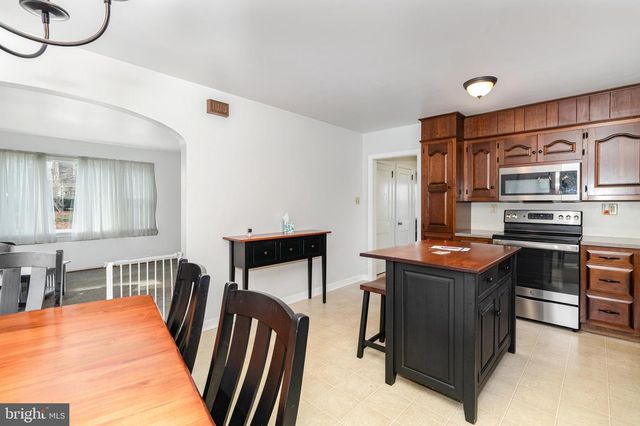 202 N DECATUR ST, Strasburg, PA 17579