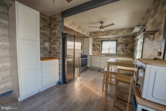 111 CAINS MILL RD, Williamstown, NJ 08094