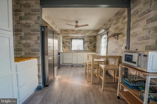 111 CAINS MILL RD, Williamstown, NJ 08094