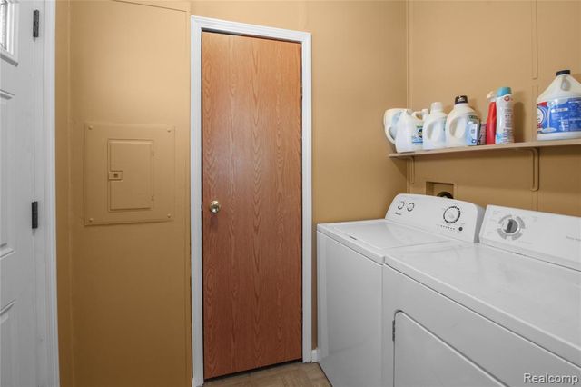 5317 Bart, Casco, MI 48064