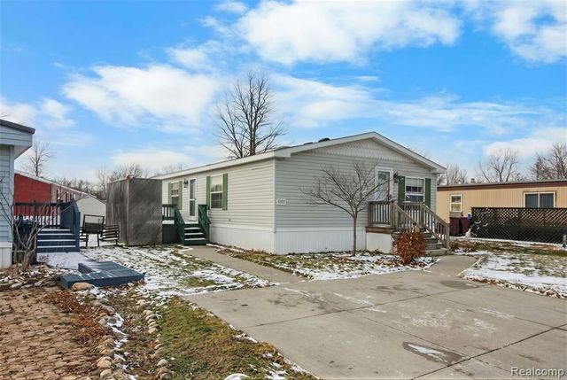 5317 Bart, Casco, MI 48064