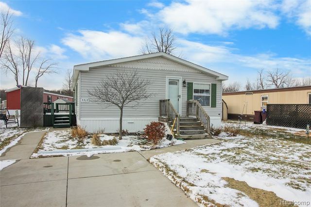 5317 Bart, Casco, MI 48064