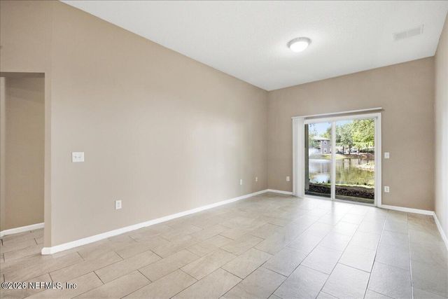 6100 MAGGIES Circle 104, Jacksonville, FL 32244