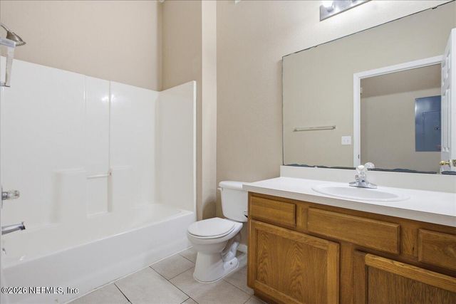 6100 MAGGIES Circle 104, Jacksonville, FL 32244