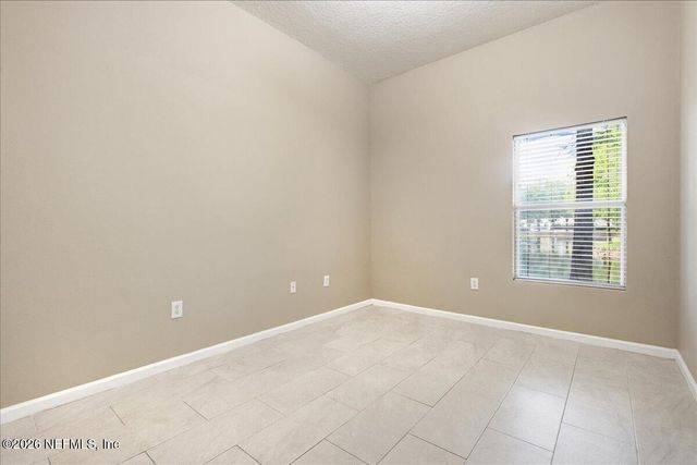 6100 MAGGIES Circle 104, Jacksonville, FL 32244