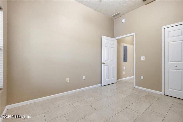 6100 MAGGIES Circle 104, Jacksonville, FL 32244