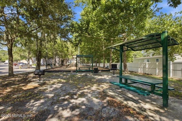 6100 MAGGIES Circle 104, Jacksonville, FL 32244