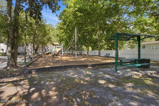 6100 MAGGIES Circle 104, Jacksonville, FL 32244