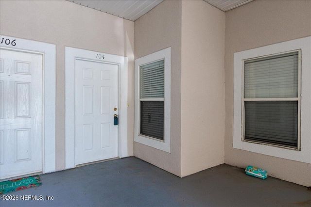 6100 MAGGIES Circle 104, Jacksonville, FL 32244