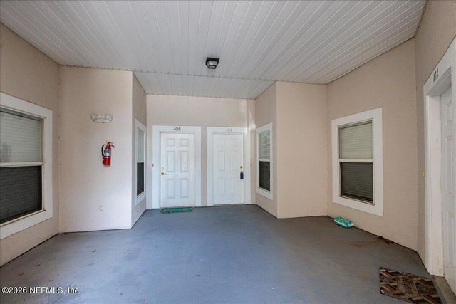 6100 MAGGIES Circle 104, Jacksonville, FL 32244