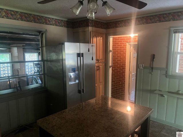 143 Holmes Drive, Paducah, KY 42003