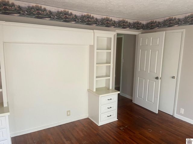 143 Holmes Drive, Paducah, KY 42003