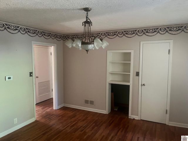 143 Holmes Drive, Paducah, KY 42003