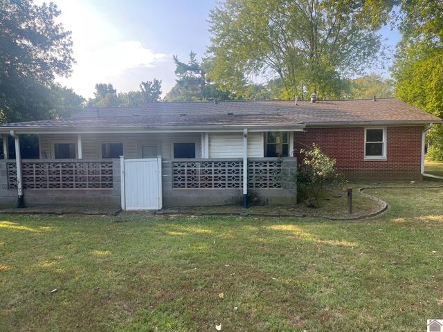143 Holmes Drive, Paducah, KY 42003