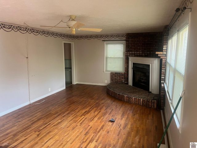 143 Holmes Drive, Paducah, KY 42003