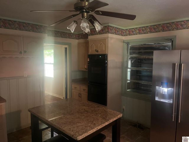 143 Holmes Drive, Paducah, KY 42003