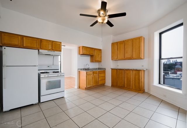 2418 N Clybourn Avenue 2F, Chicago, IL 60614