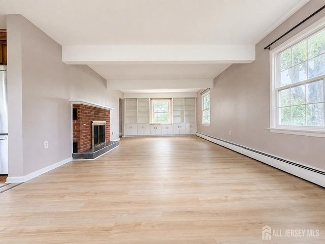 580 Village Road W, West Windsor, NJ 08550