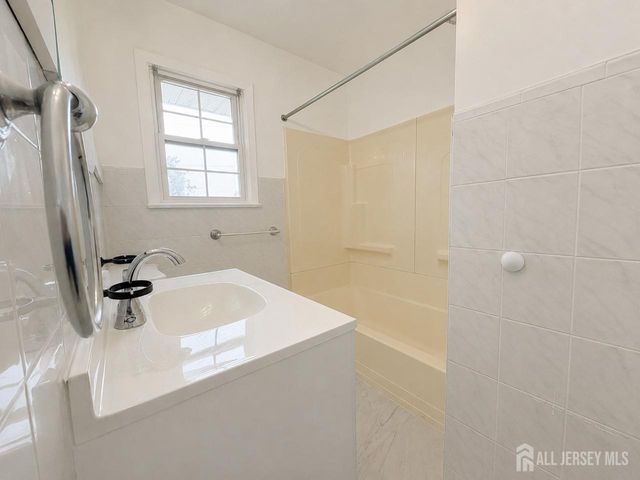 580 Village Road W, West Windsor, NJ 08550