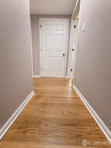 580 Village Road W, West Windsor, NJ 08550