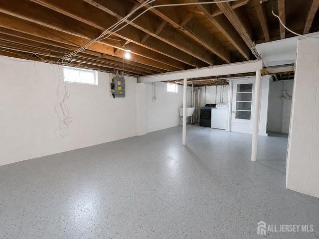 580 Village Road W, West Windsor, NJ 08550
