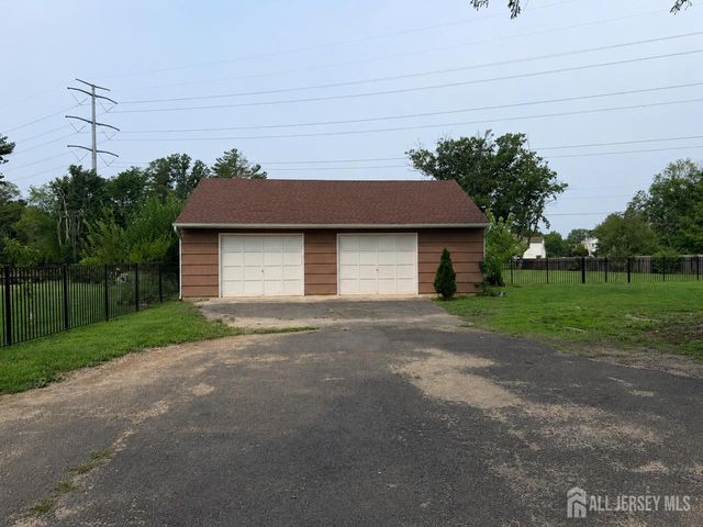 580 Village Road W, West Windsor, NJ 08550